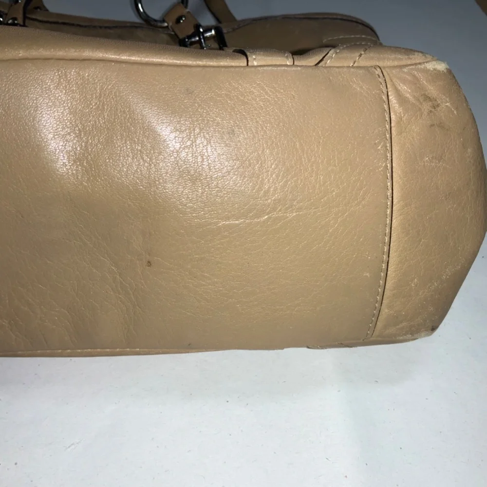 Coach Y2K Leather Lunch Box style Tote Bag Model # K0720-F11524